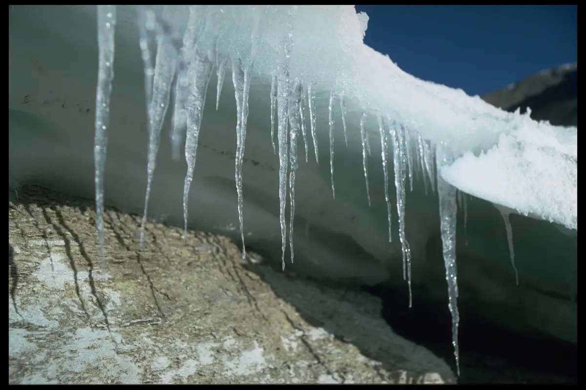 Tibet glacial icicles