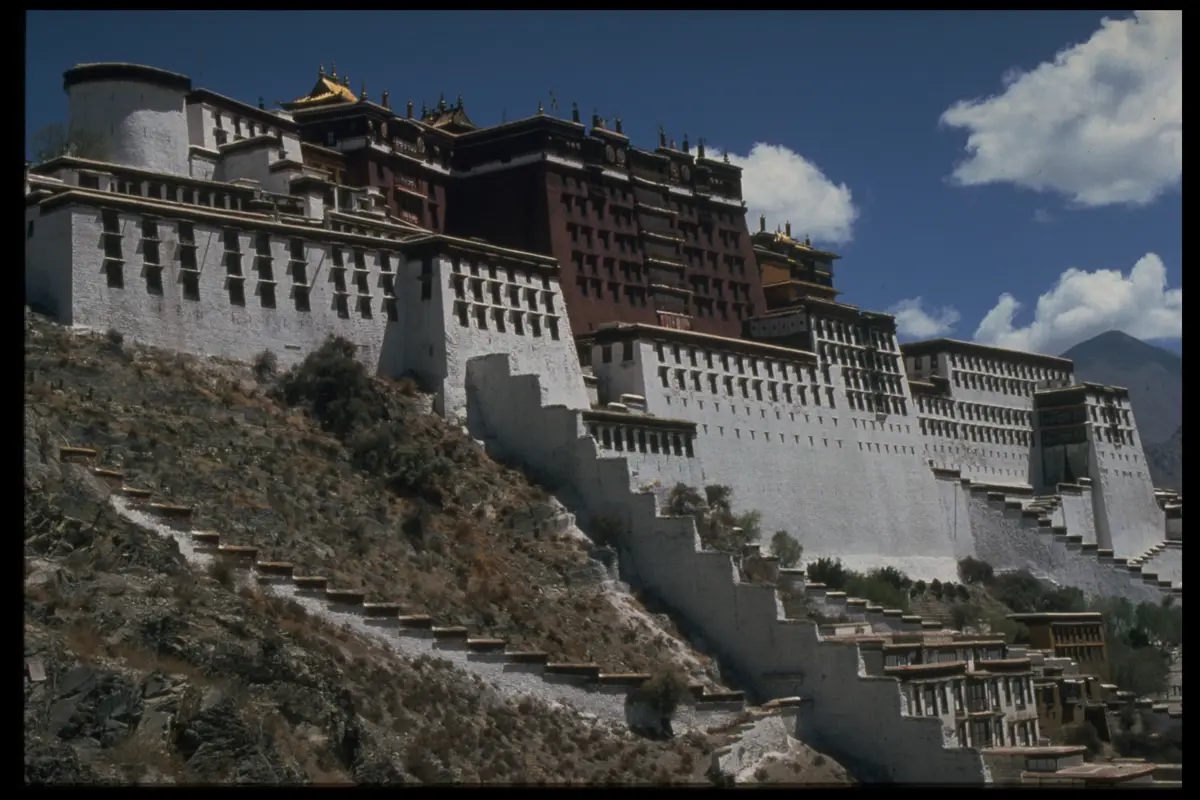Lhasa potala close