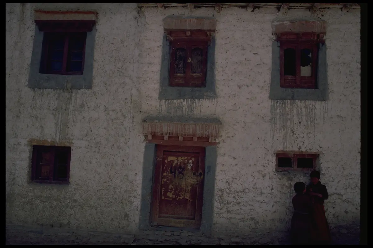 Himalayan doorway figures
