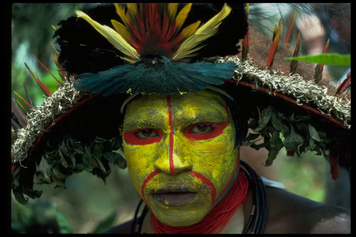 Png huli wigman yellow red eyes