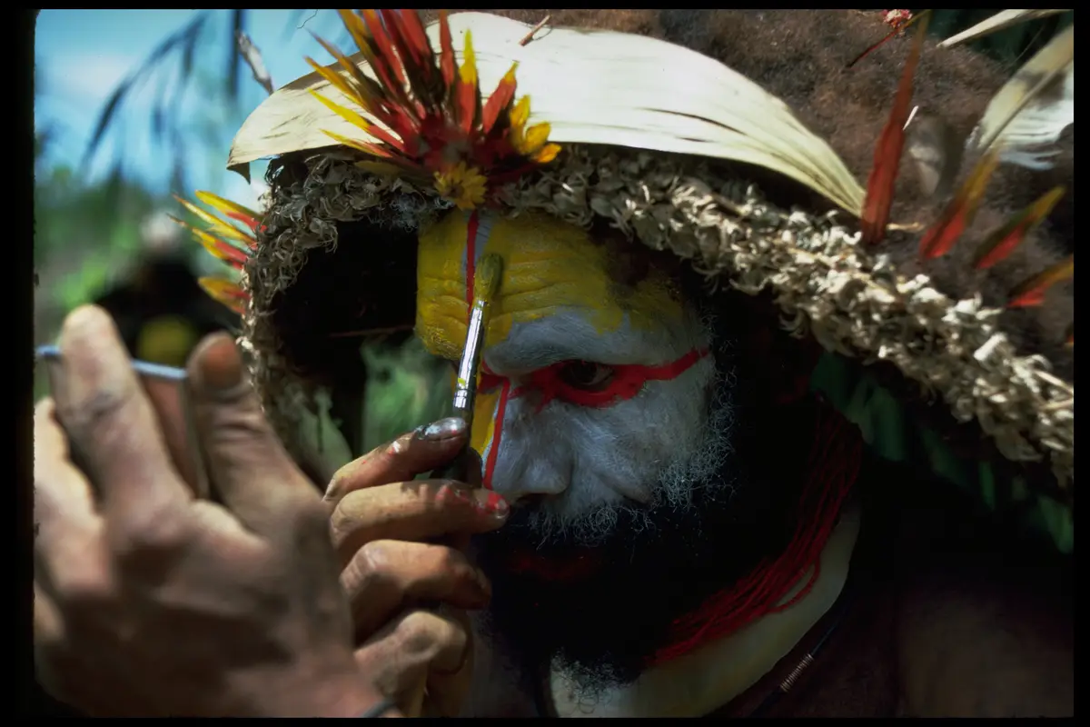 Png huli wigman face painting