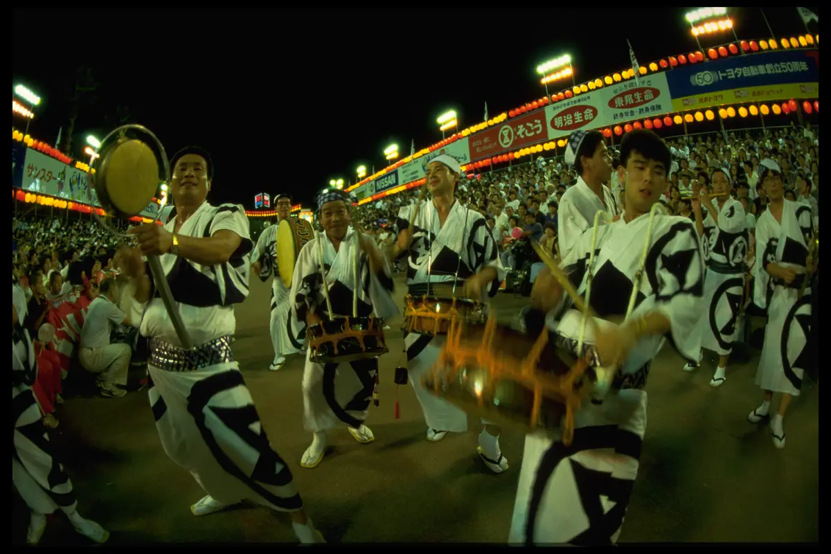 Japan awa odori male drummers